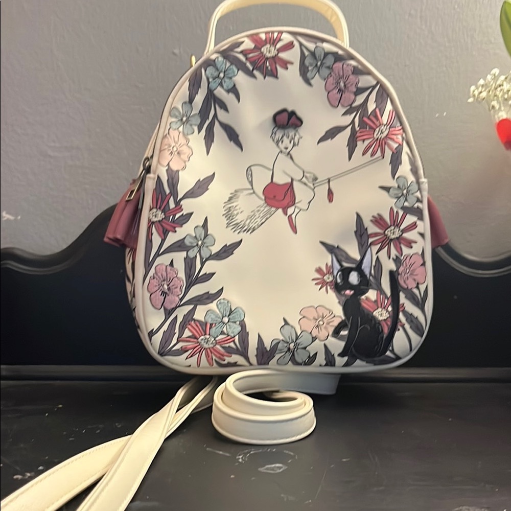Kiki’s delivery service Floral Print Backpack with Cat Design